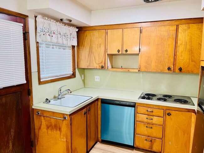 Photo - Classy 1950's full of vintage charm...2 be... Unidad 7045