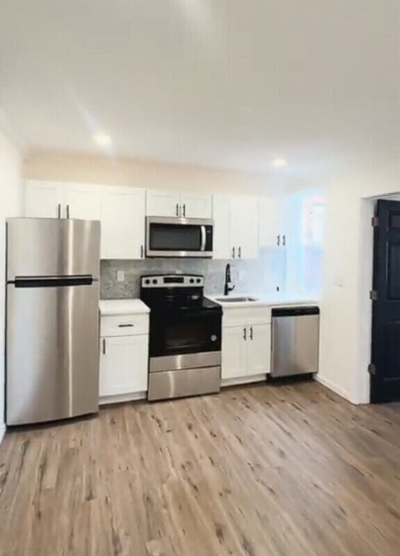 Photo - 1807 W Albanus St