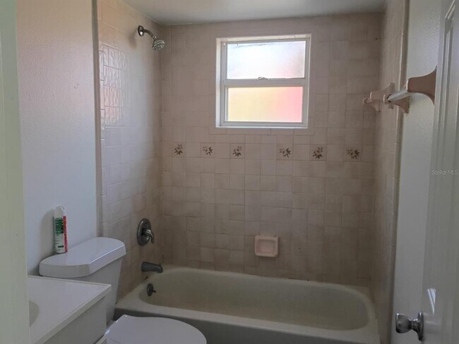 Photo - 829 Blanc Ct