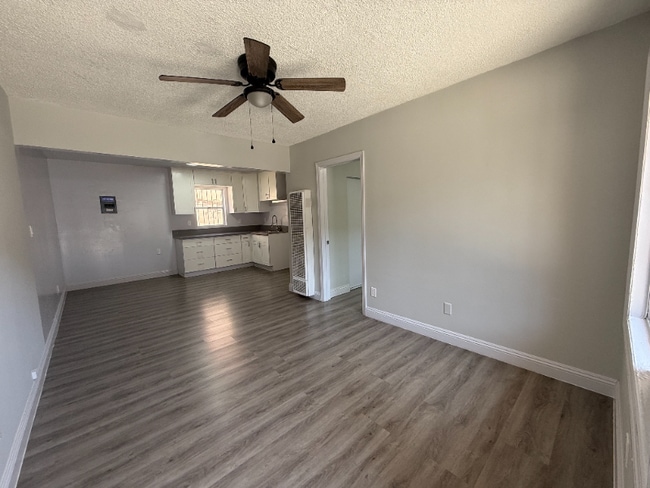 Photo - 7830 S Western Ave Unit 03