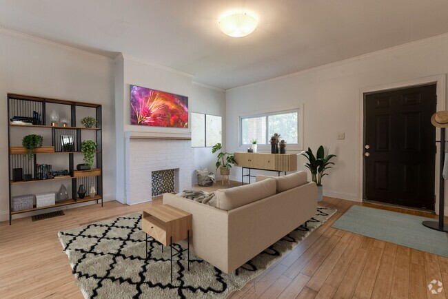 Building Photo - 2823 Cobden St Unit 1 Rental
