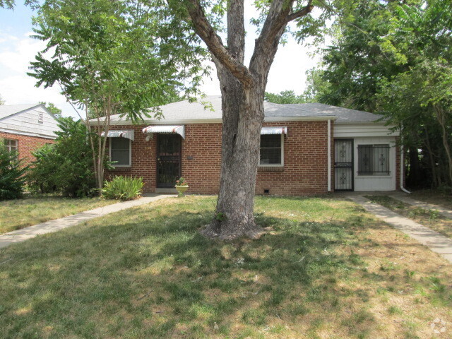 Building Photo - Great 3 bed/1bath Ranch style home