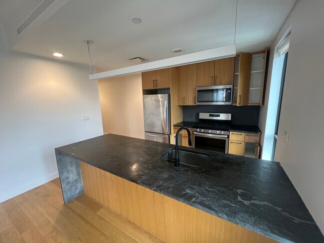 83 Gardner St