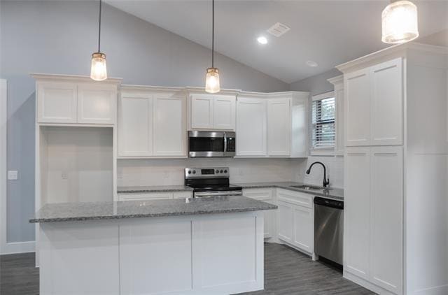 Photo - 105 Byrom Ct