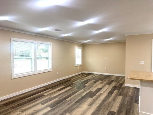 Photo - 3301 Kelwin Ave