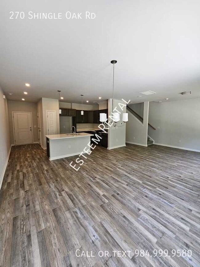 Photo - 270 Shingle Oak Rd