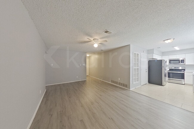 Photo - 1117 Saturn Dr