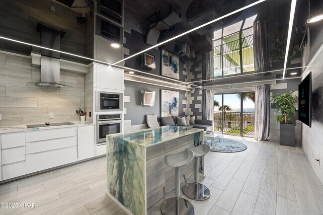 Building Photo - 8743 Thomas Dr Unit 231