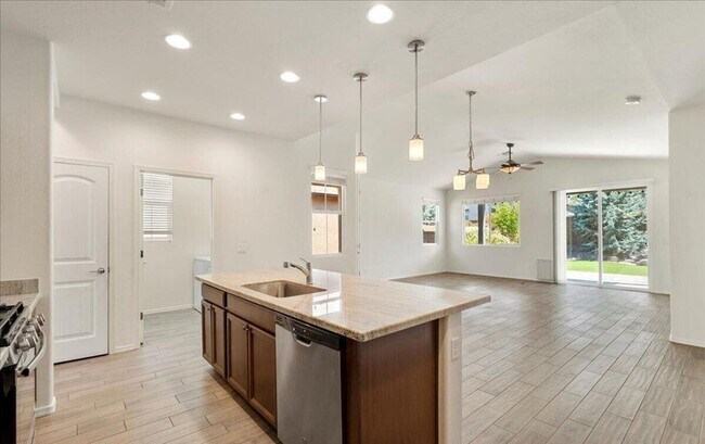 Photo - Lovely Two Bedroom Near Golf and Airport-Prescott