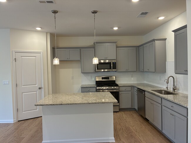 Photo - 275 Harpers Run Ln