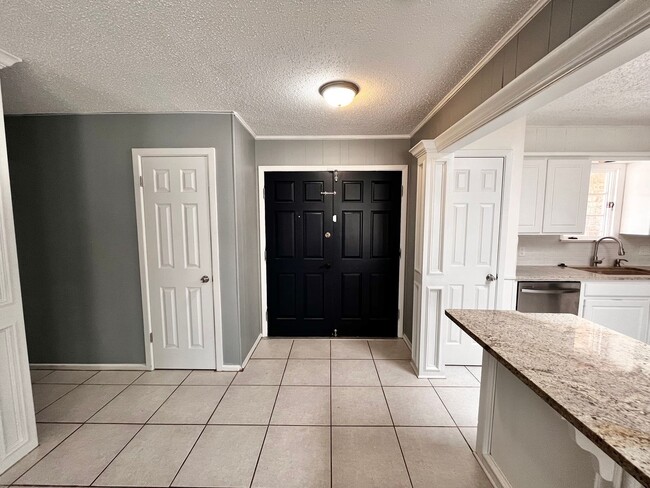 Photo - Amazing 4/2.5 in Prime Location! Minutes from Texas Tech and Hospitals!