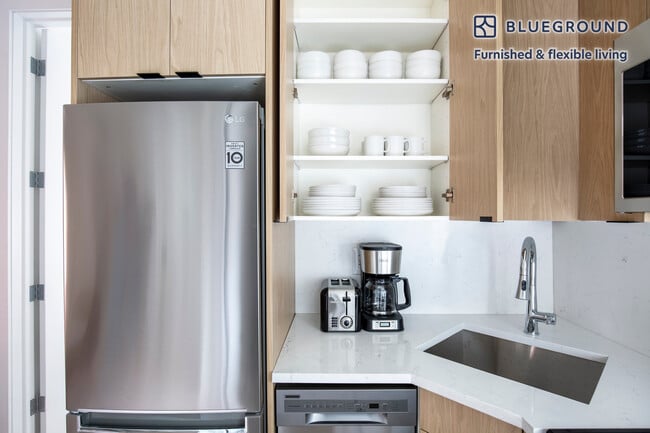 Photo - 170 1st Ave. Unidad FL3-ID937