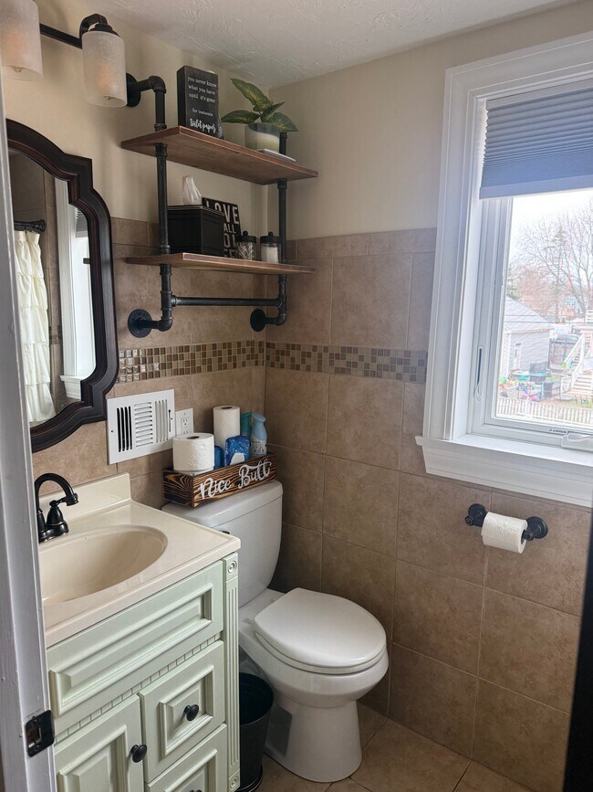 Photo - 52 County St