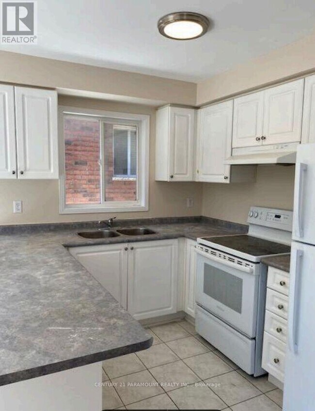 Photo - 23 Sunnybrook Crescent