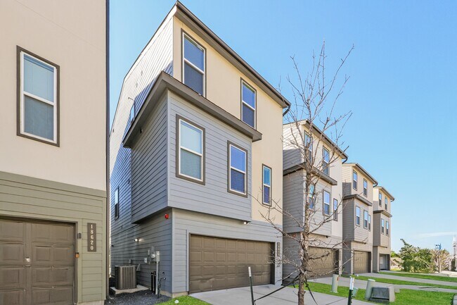 Photo - 18616 Whimsic Aly