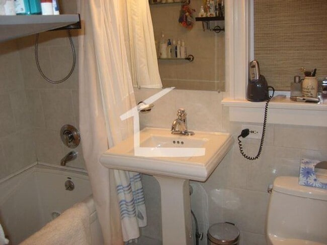 Photo - Huge, luxury 2 bed penthouse in South Boston!