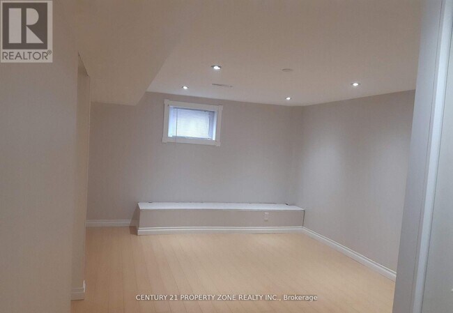 Photo - 164 Earnscliffe Cir