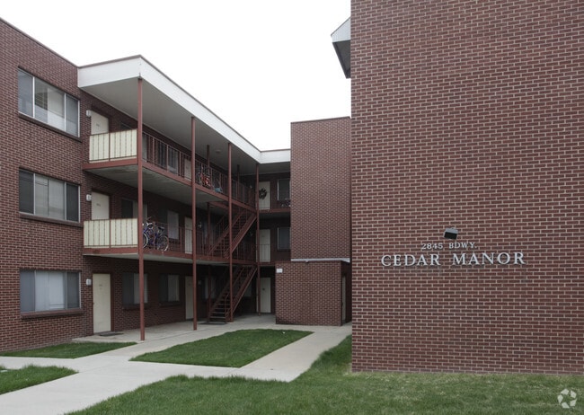 Photo - Cedar Manor