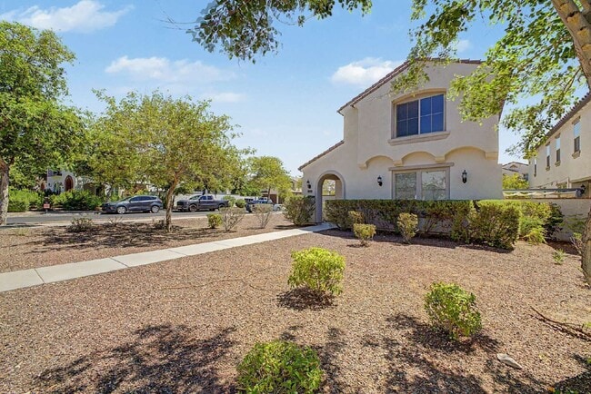 Photo - 20515 W Maiden Ln