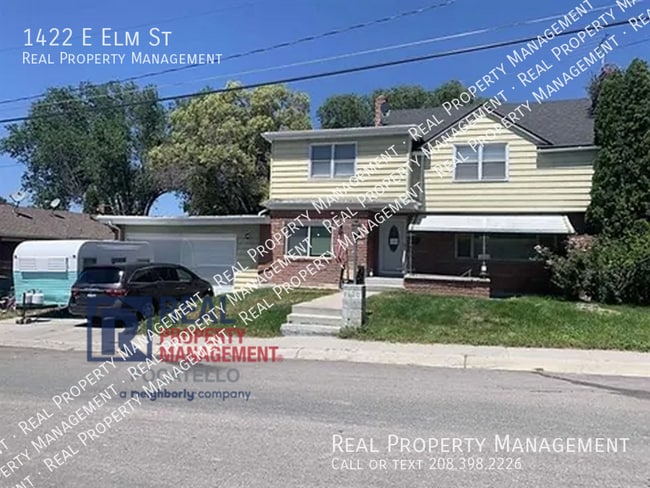 Photo - 1422 E Elm St House