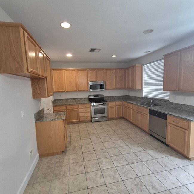 Photo - Natomas Home available for Speedy Move in.