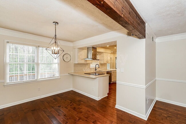 Photo - 721 Mattan Point