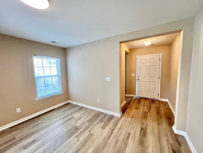 Photo - 2829 Roundleaf Ct