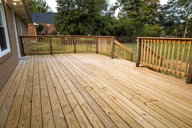 Photo - 516 Claremoor Ave