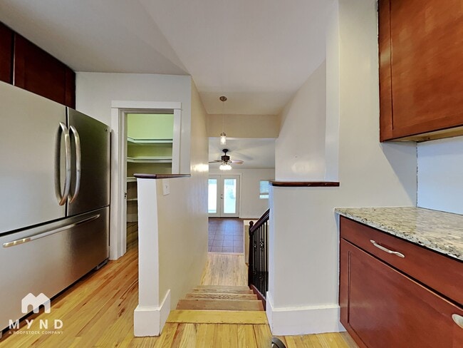 Photo - 4465 Meade St