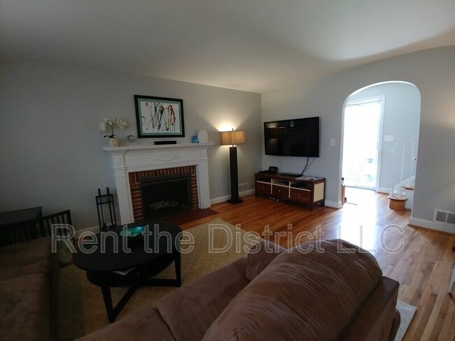 Photo - 4839 Yuma St NW