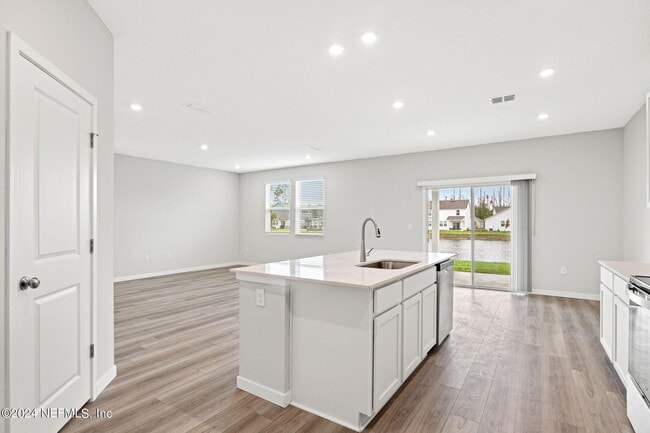 Photo - 14710 Cashew Ave