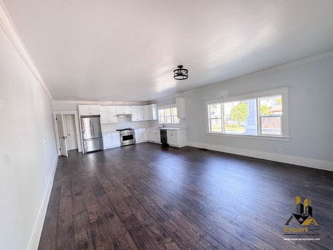 Photo - 400 Pleasant St