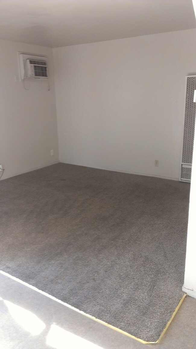 Photo - 1030 N San Joaquin St