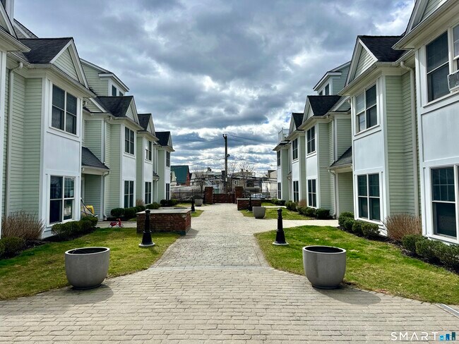 Photo - 14 Haviland St Unit B1