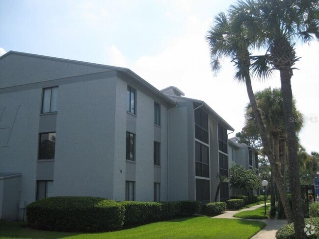 Building Photo - 1627 S Pine Ridge Cir Unit 1627 Rental
