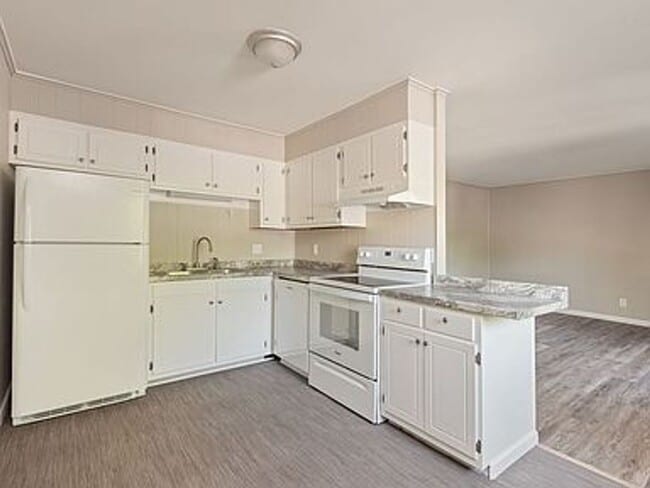 Photo - Myrtle Garden Apartments Unit 9