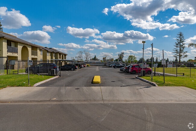 Photo - Coventry Place Apartments