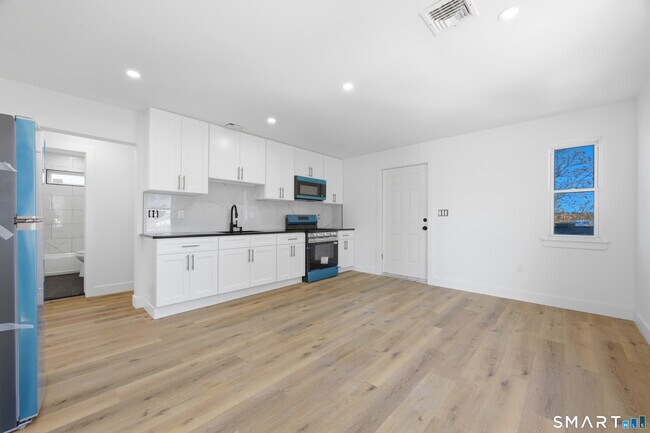 Photo - 145 Crystal Ave Unit 3