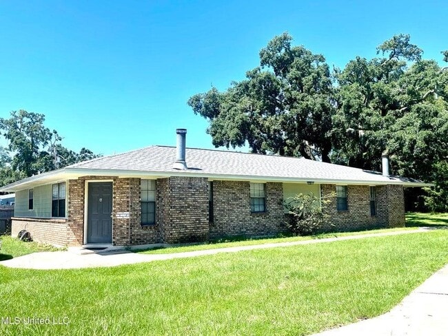 Photo - 102 North St