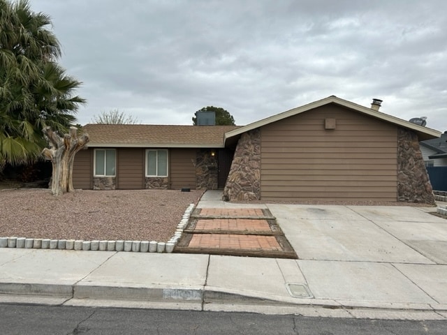 Building Photo - 4060 Oakhill Ave