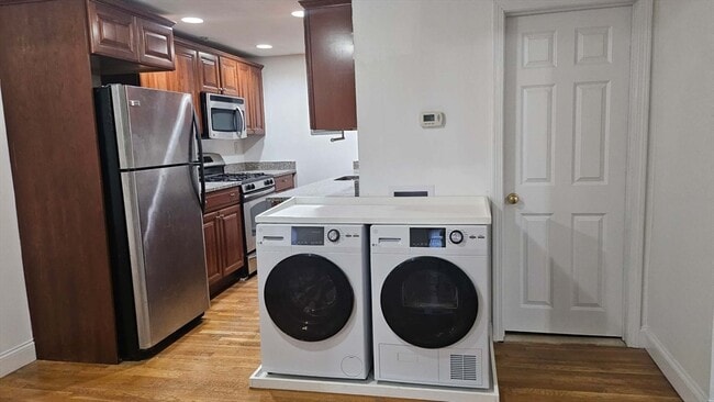 Photo - 19 Railroad St