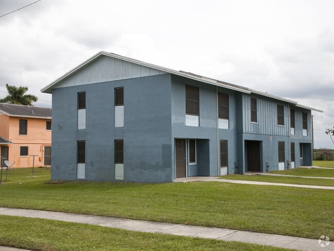 Photo - Fremd Village
