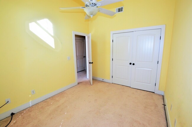 Photo - 2027 Rossburg Pl