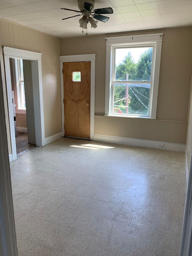 Photo - 537 E Washington #4 Unidad 1