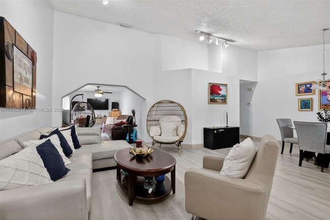 Photo - 5571 NW 188th St