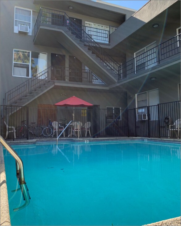 Chateau Sycamore Apartments