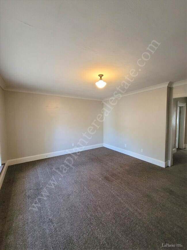 Photo - 1027 Eleanor Ave Unit Upper