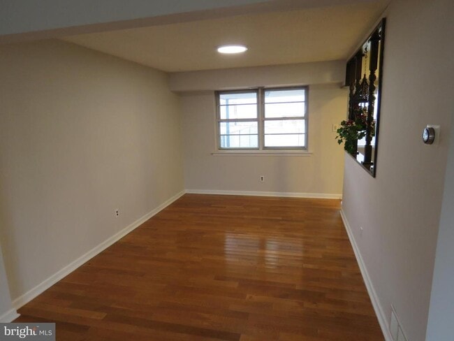 Photo - 6240 Patrick Henry Ct