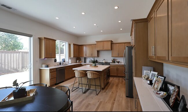 Photo - Beautiful Four Bedroom Three Bath Home Located in Granit Bay