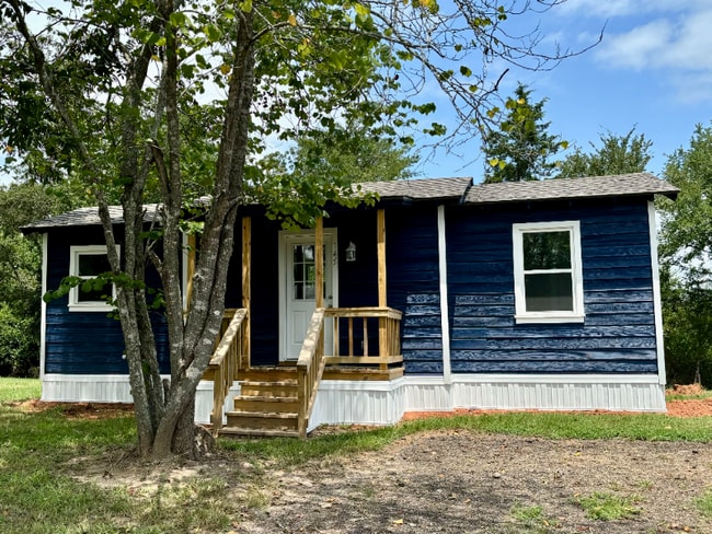 Photo - 145 Private Rd 2007